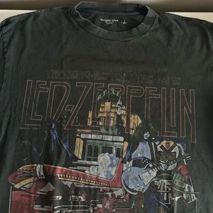 Abercrombie Tee size L